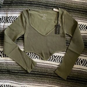 Green V-Neck Long Sleeve Crop top Hunter & Brown